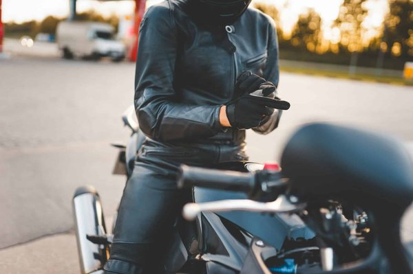 Equipement moto : les accessoires indispensables pour chaque motard